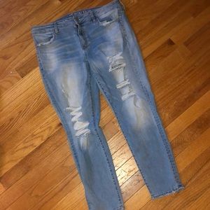 AMERICAN EAGLE JEANS